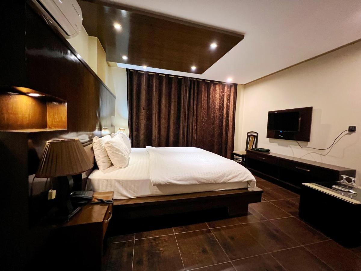 Bling Hotel International Мултан Екстер'єр фото