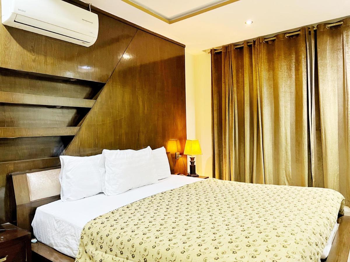 Bling Hotel International Мултан Екстер'єр фото
