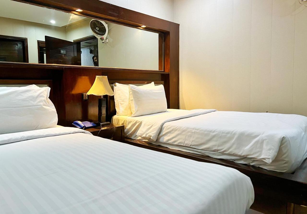 Bling Hotel International Мултан Екстер'єр фото