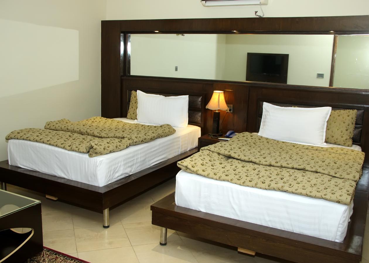 Bling Hotel International Мултан Екстер'єр фото