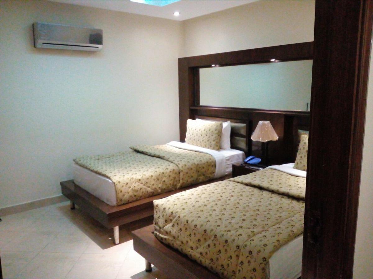 Bling Hotel International Мултан Екстер'єр фото