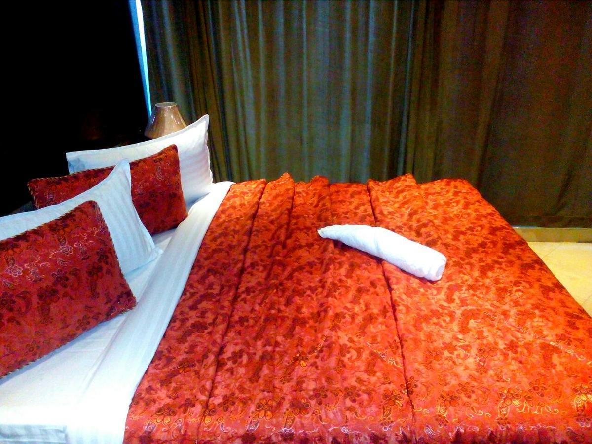 Bling Hotel International Мултан Екстер'єр фото