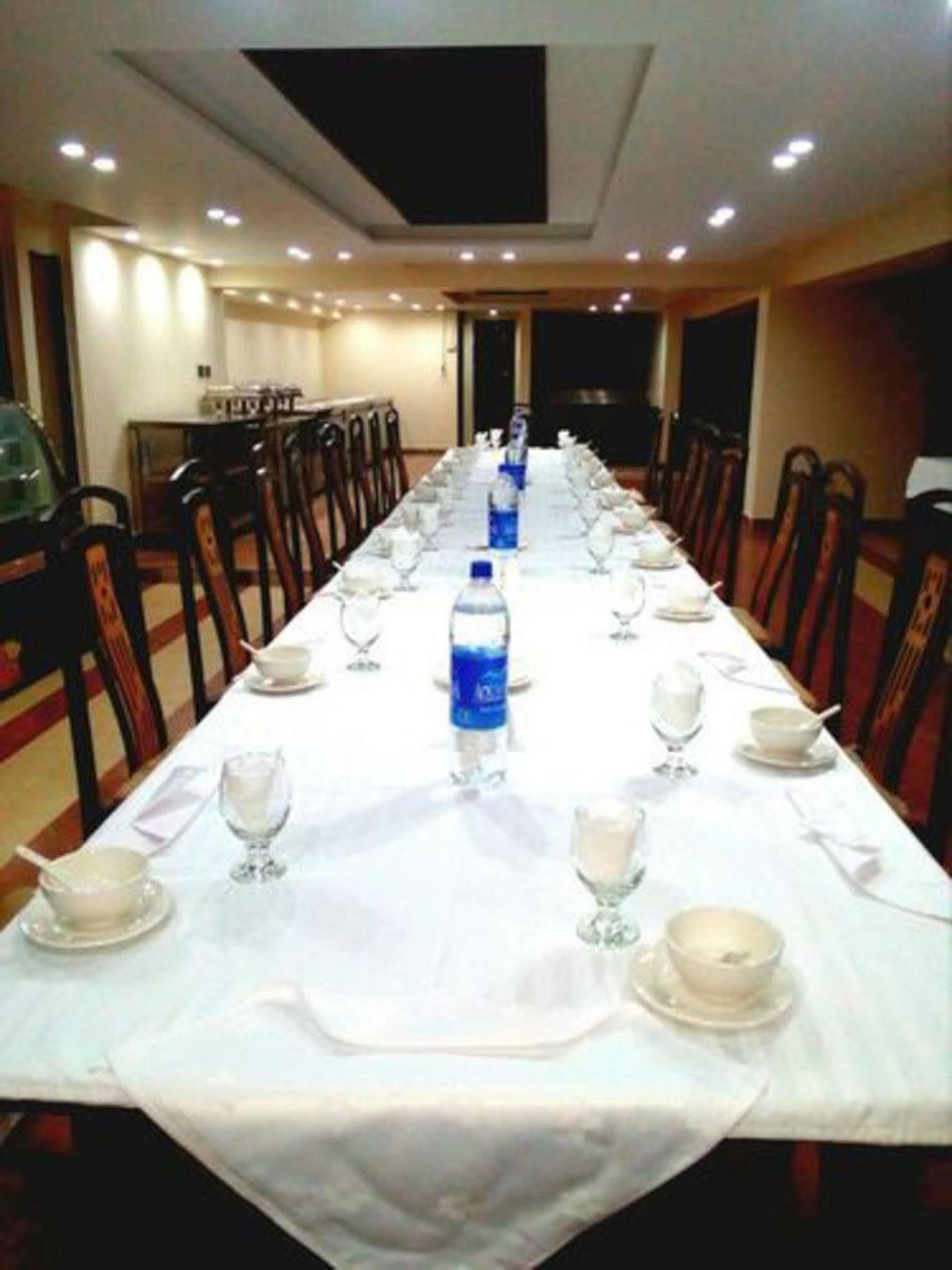 Bling Hotel International Мултан Екстер'єр фото